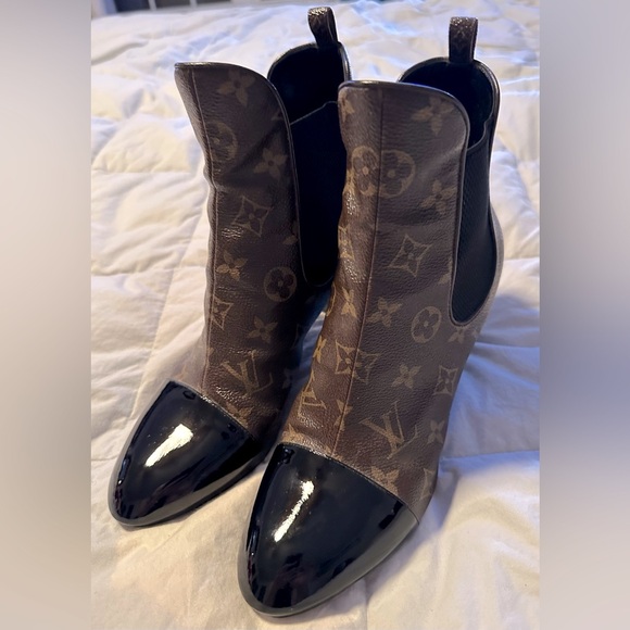 Louis Vuitton Monogram Revival Logo Ankle Boots Brown/Black Size 9/40 - Picture 1 of 8